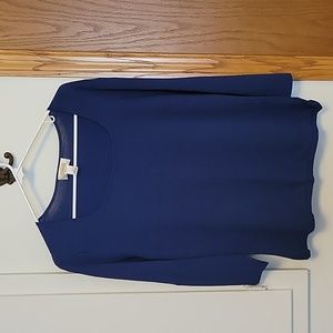 Light weight sweater